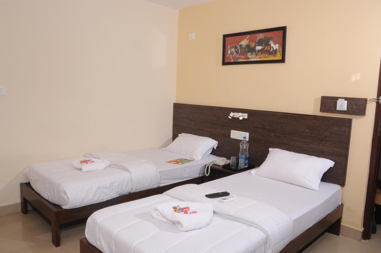 Hotel Orangeinn Omr Perungudi Ченнаи Экстерьер фото